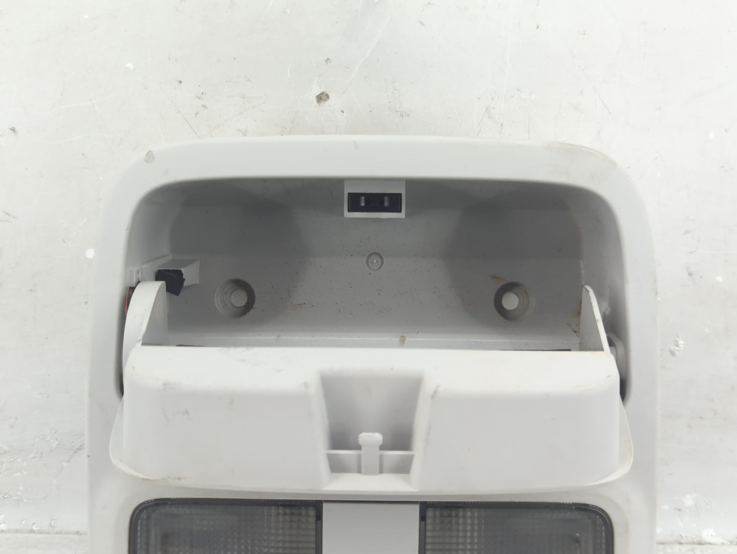 2010 Subaru Forester Overhead Roof Console - Oemusedautoparts1.com