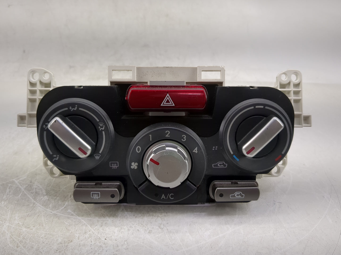 2010 Subaru Forester Climate Control Module Temperature AC/Heater Replacement P/N:72311SC050 Fits OEM Used Auto Parts - Oemu