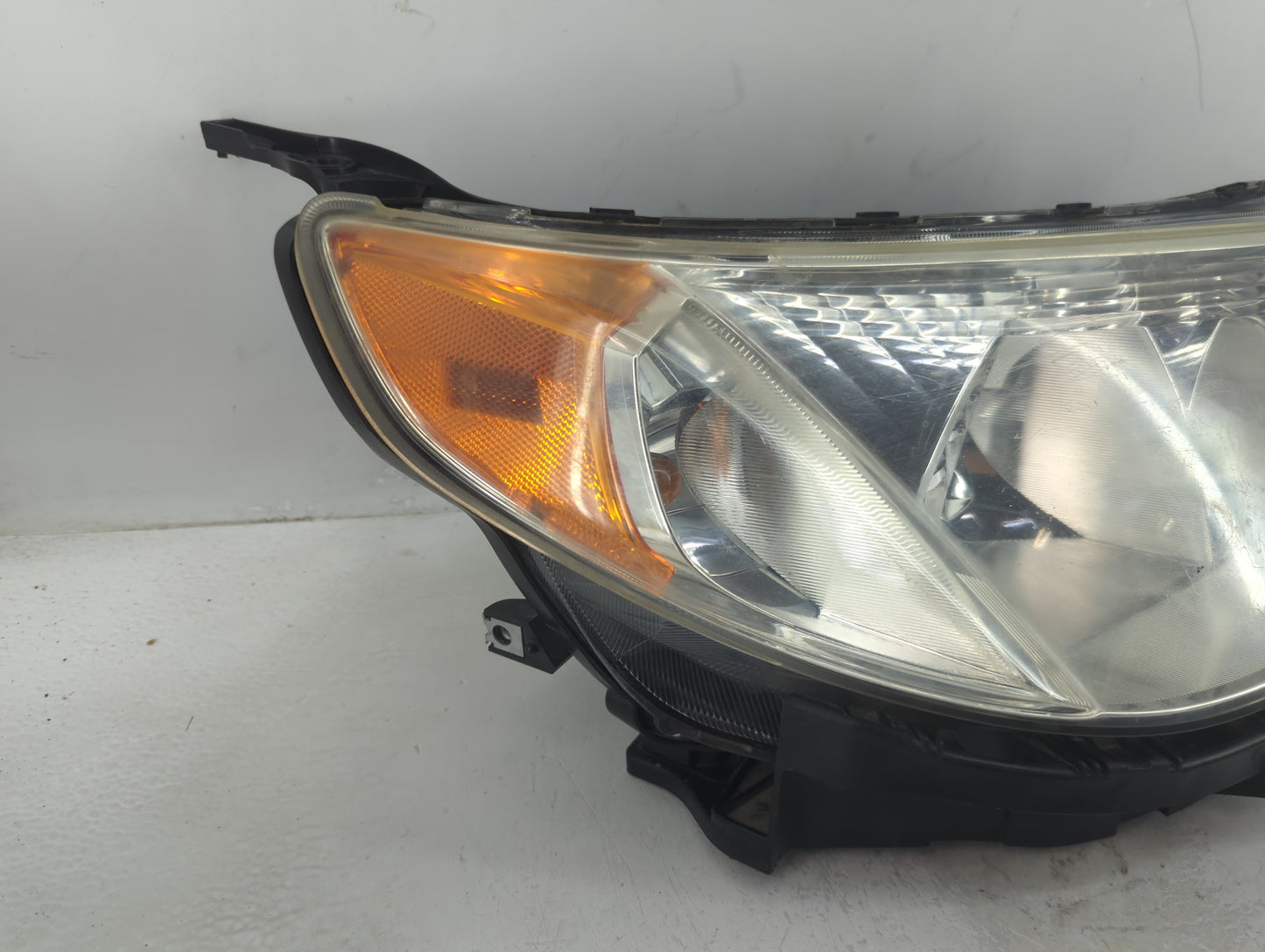 2010 Subaru Forester Passenger Right Oem Head Light Headlight Lamp - Oemusedautoparts1.com