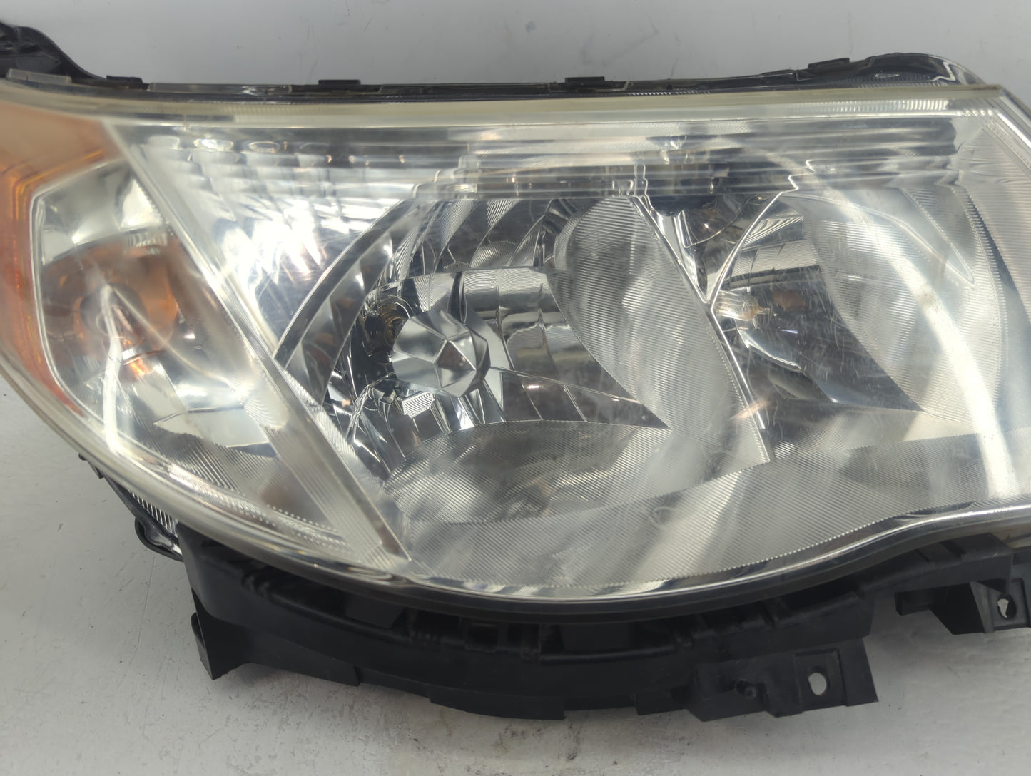 2010 Subaru Forester Passenger Right Oem Head Light Headlight Lamp - Oemusedautoparts1.com