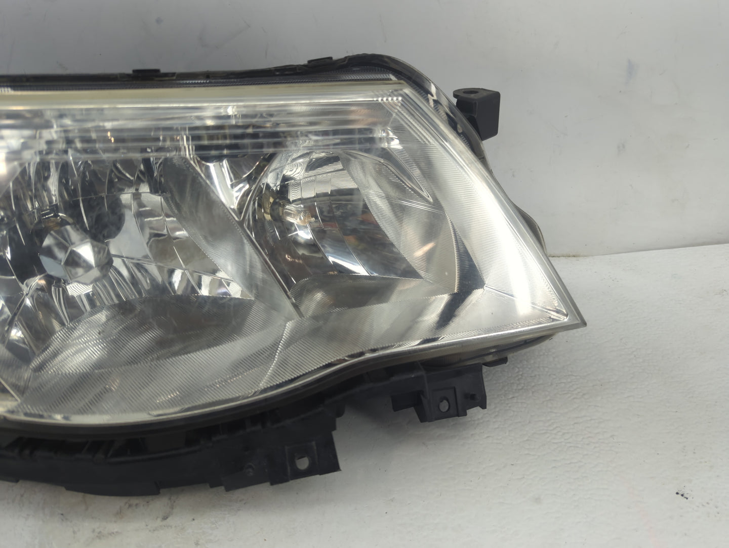 2010 Subaru Forester Passenger Right Oem Head Light Headlight Lamp - Oemusedautoparts1.com