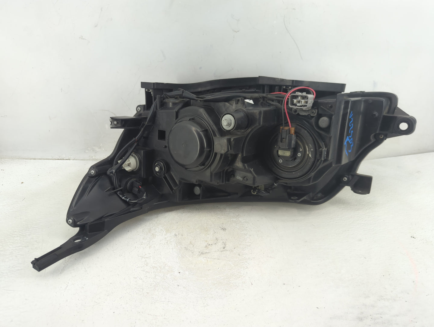 2010 Subaru Forester Passenger Right Oem Head Light Headlight Lamp - Oemusedautoparts1.com