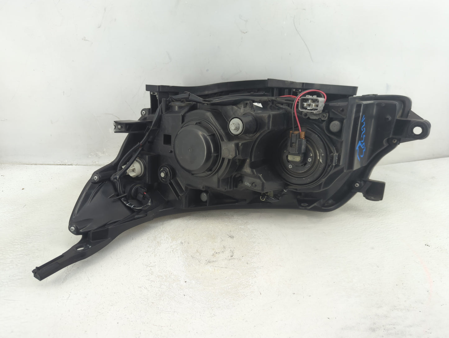 2010 Subaru Forester Passenger Right Oem Head Light Headlight Lamp - Oemusedautoparts1.com