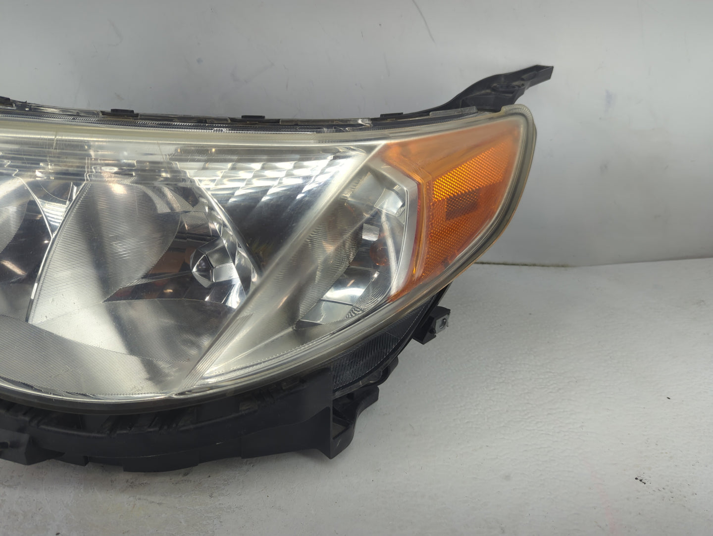 2010 Subaru Forester Driver Left Oem Head Light Headlight Lamp - Oemusedautoparts1.com