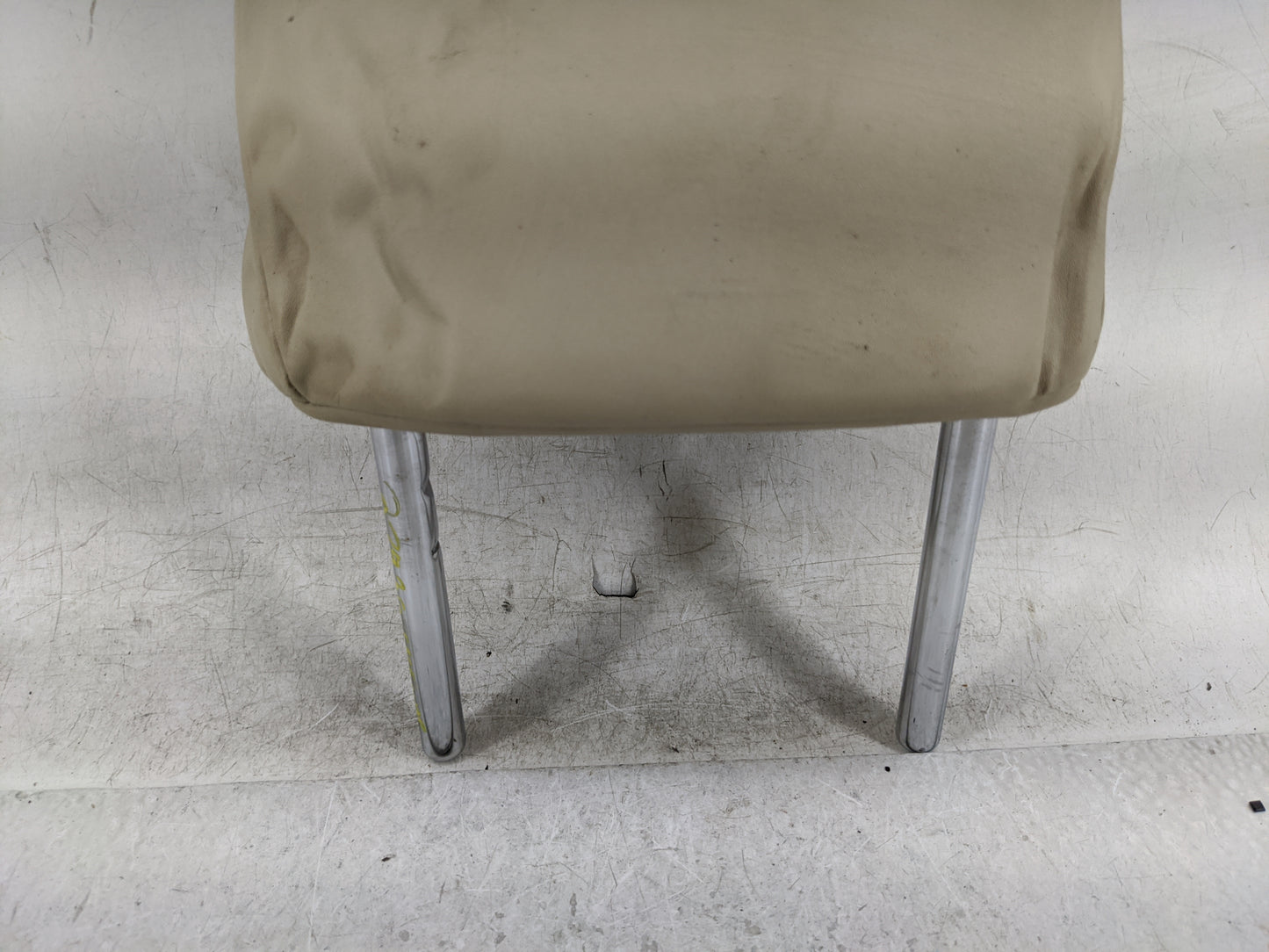 2010 Subaru Forester Headrest Head Rest Front Driver Passenger Seat - Oemusedautoparts1.com