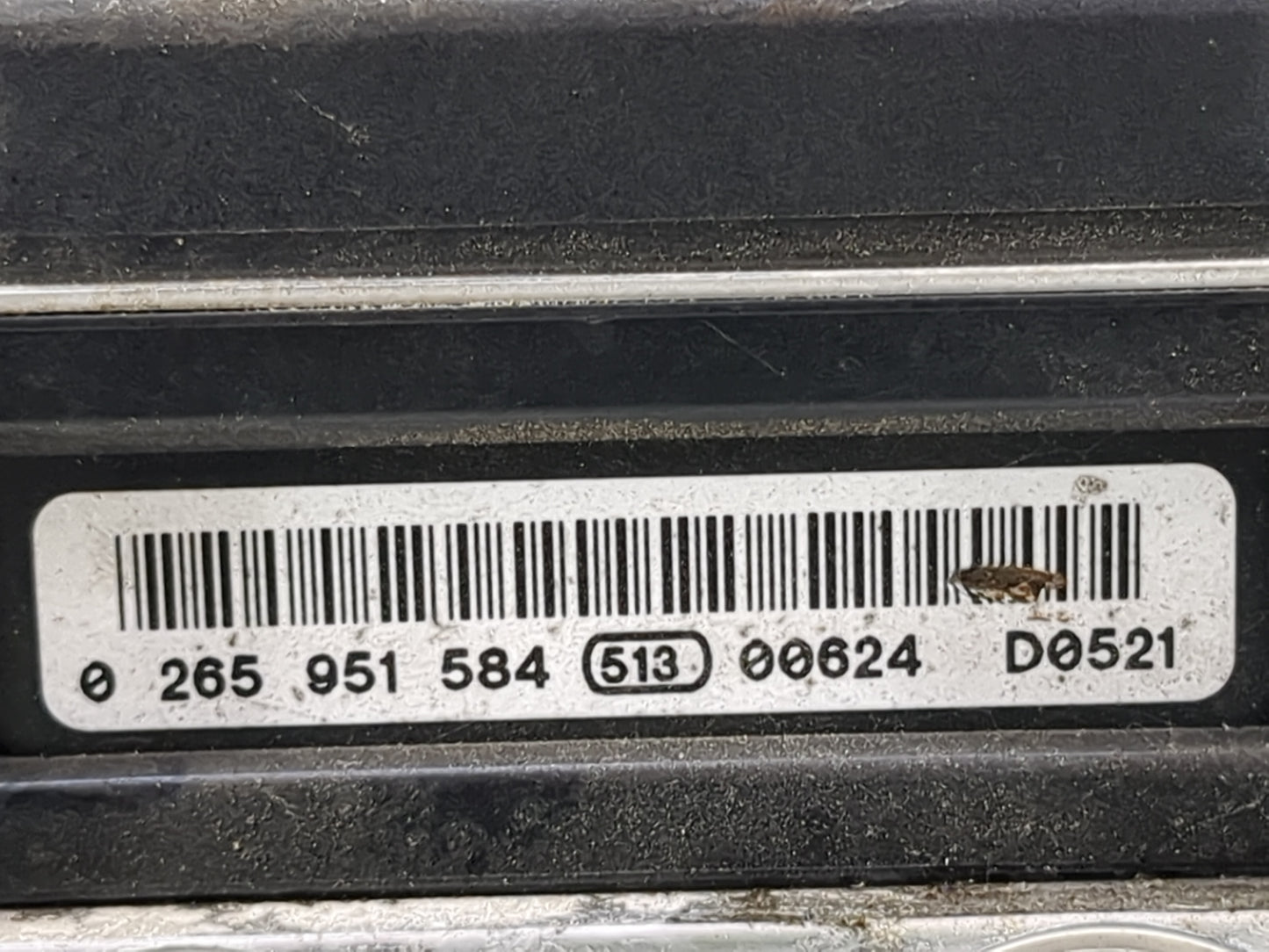 2009-2010 Subaru Forester ABS Pump Control Module Replacement P/N:0 265 951 584 Fits Fits 2009 2010 OEM Used Auto Parts - Oe