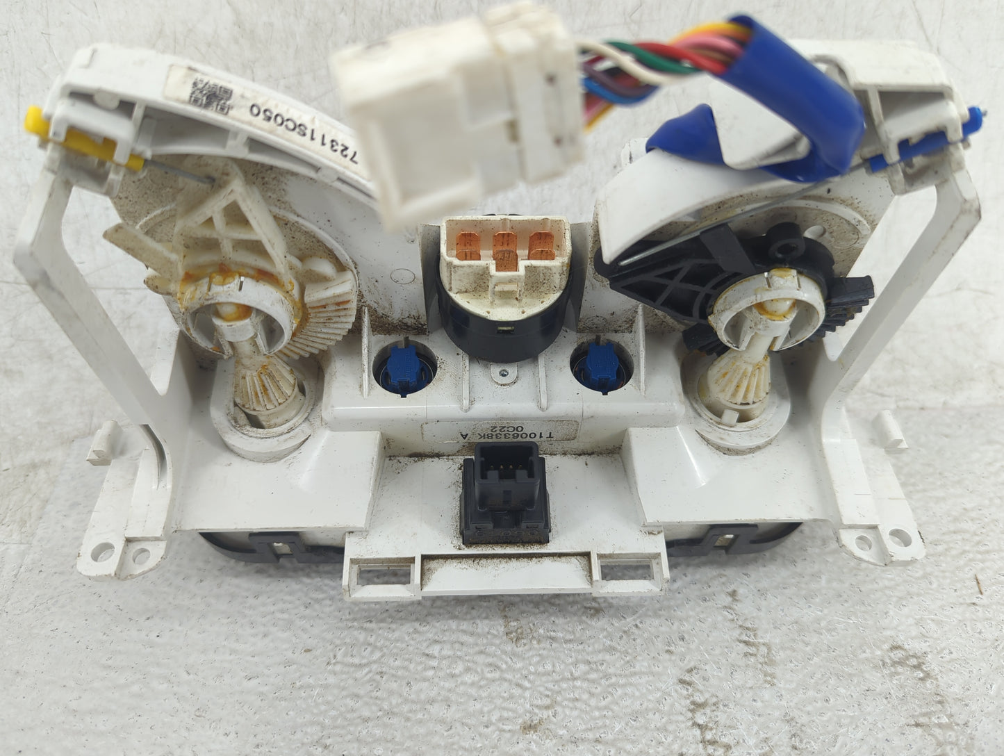 2010 Subaru Forester Climate Control Module Temperature AC/Heater Replacement P/N:T100633BK 72311SC050 Fits OEM Used Auto Pa