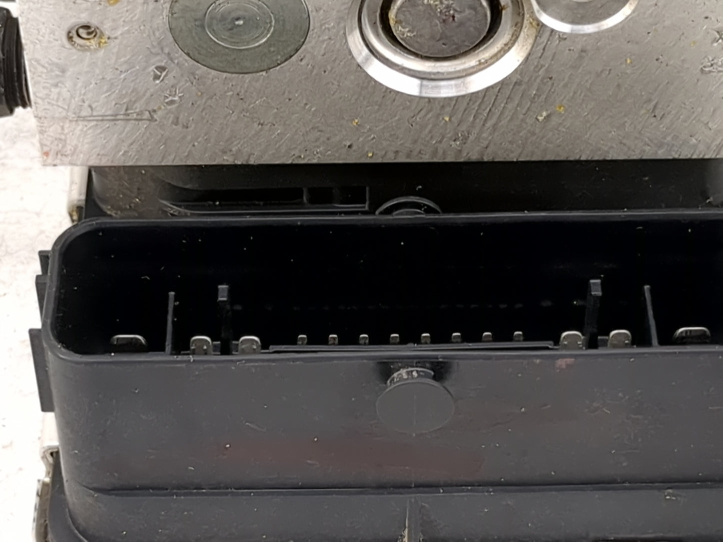2009-2010 Subaru Forester ABS Pump Control Module Replacement P/N:806052300 25.0223-1416.4 Fits Fits 2009 2010 OEM Used Auto