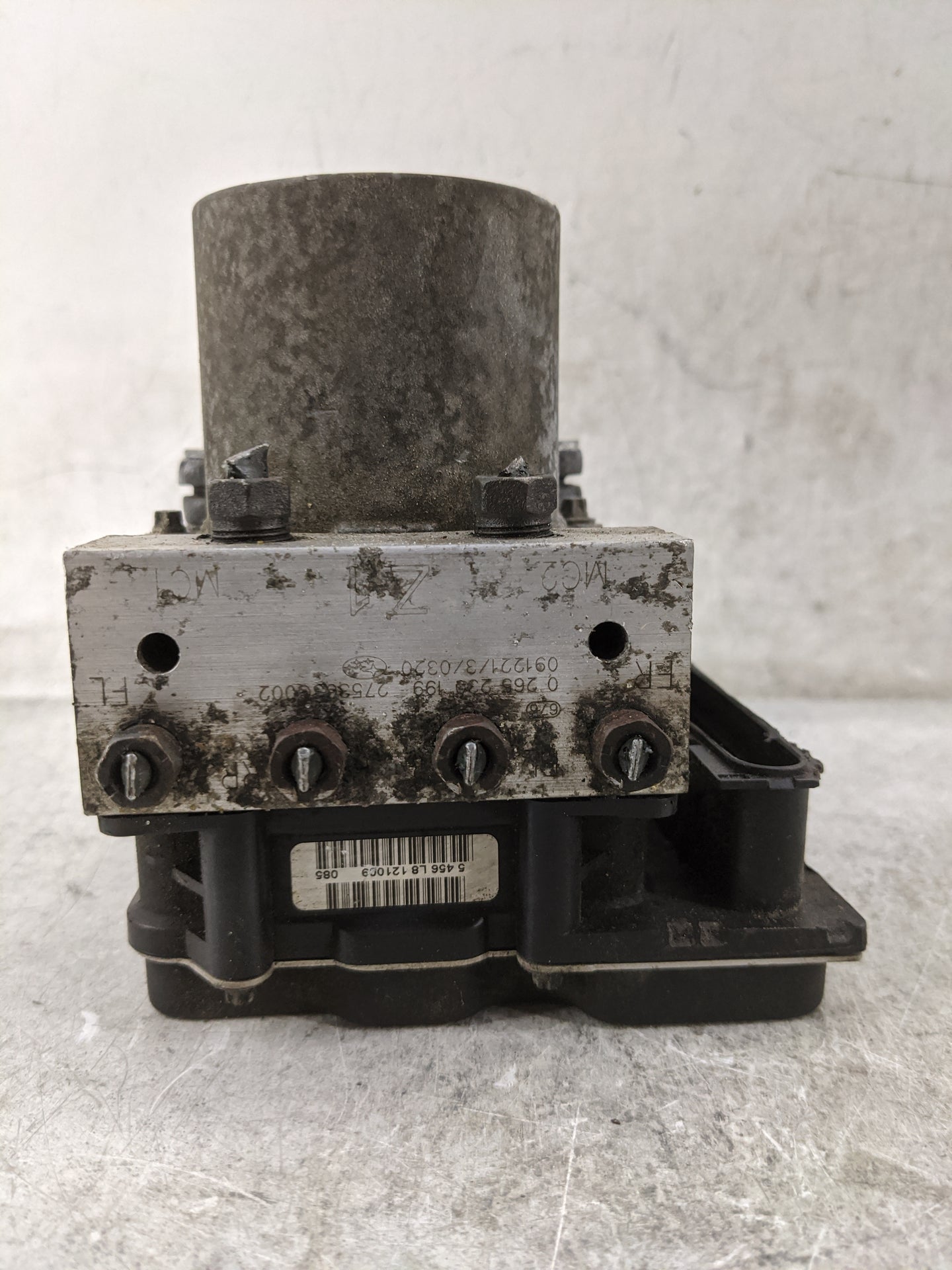 2009-2010 Subaru Forester ABS Pump Control Module Replacement P/N:0265239193 27536000002, 0265950923 Fits Fits 2009 2010 OEM