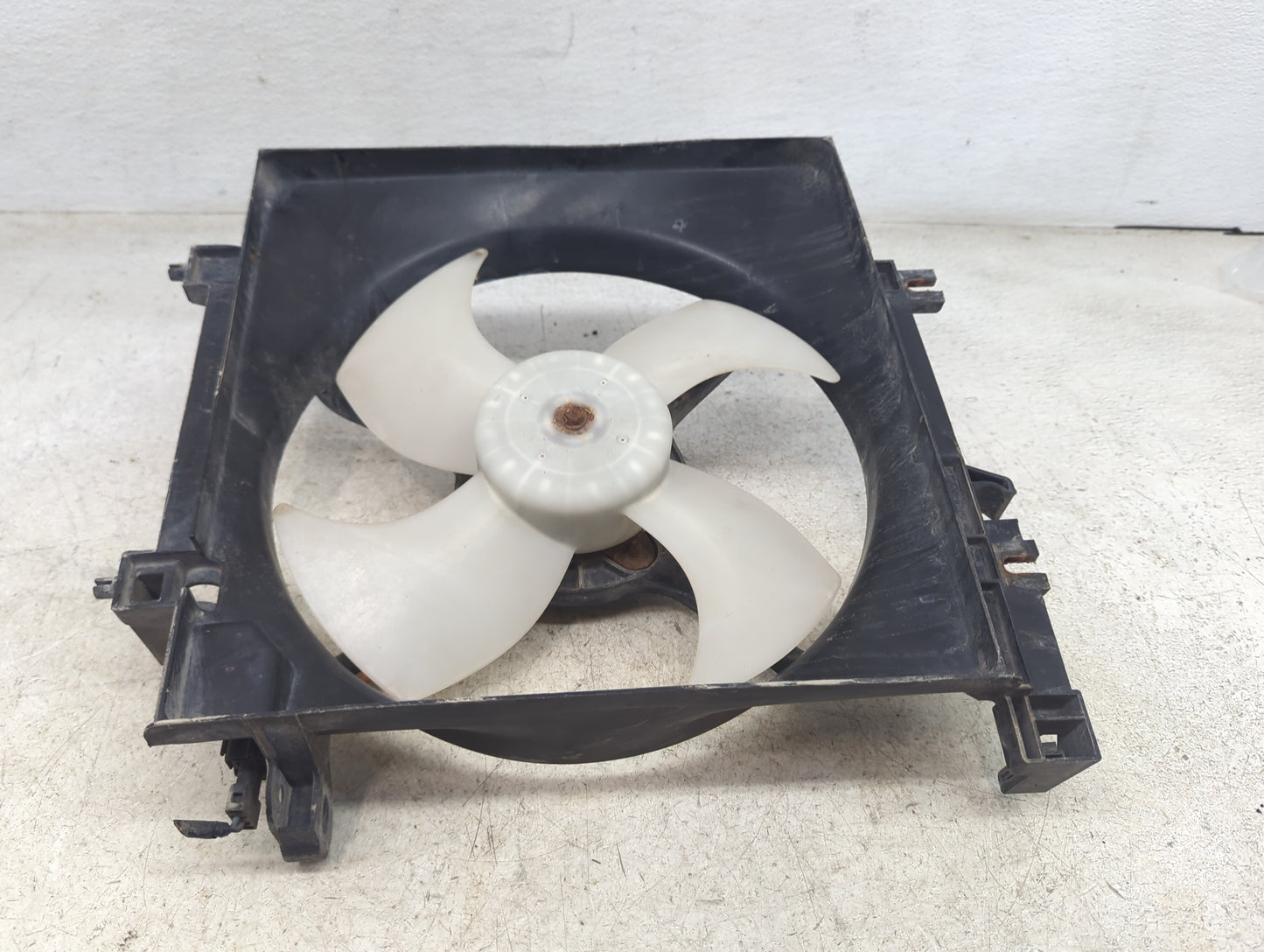 2010 Subaru Forester Electric Radiator Cooling Fan Motor Assembly Fits Fits 2008 2009 2011 OEM Used Auto Parts - Oemusedauto