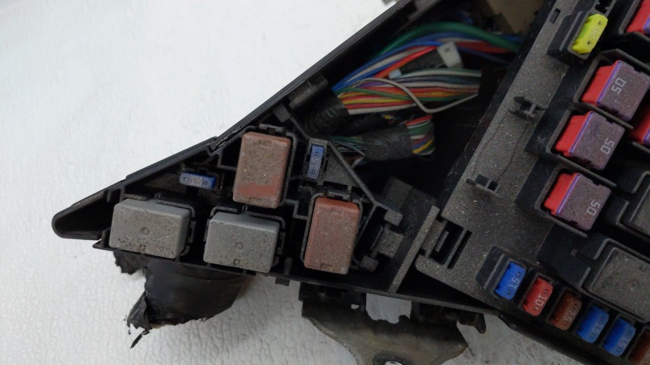 2010-2013 Subaru Forester Fusebox Fuse Box Panel Relay Module P/N:MB100200B Fits Fits 2010 2011 2012 2013 OEM Used Auto Part