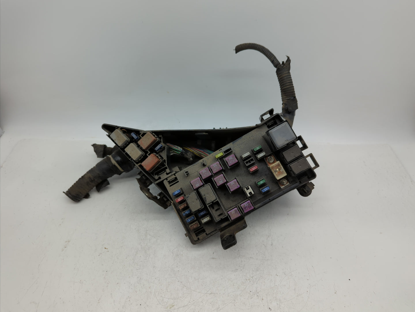 2010-2013 Subaru Forester Fusebox Fuse Box Panel Relay Module P/N:82241SC050 MB100200B, MB502095B Fits Fits 2010 2011 2012 2