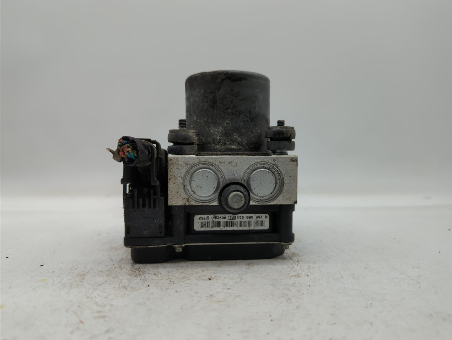 2009-2010 Subaru Forester ABS Pump Control Module Replacement P/N:27536SC012 Fits Fits 2009 2010 OEM Used Auto Parts - Oemus