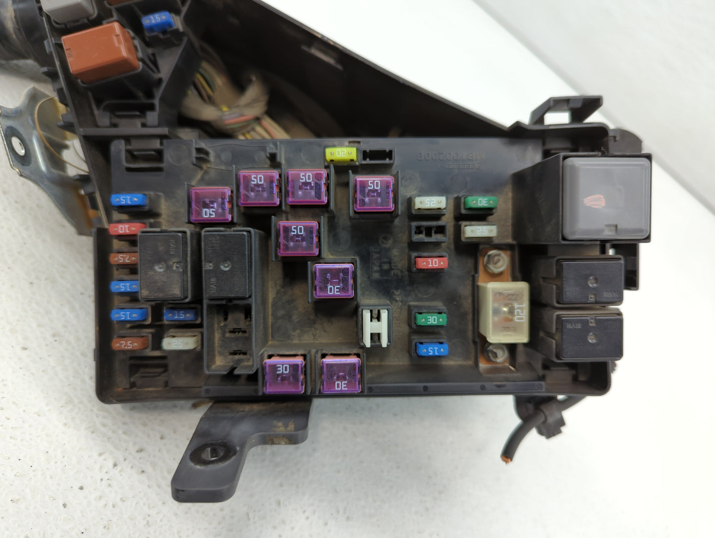 2010-2013 Subaru Forester Fusebox Fuse Box Panel Relay Module P/N:MB502096B MB100200B, MB502095B Fits Fits 2010 2011 2012 20