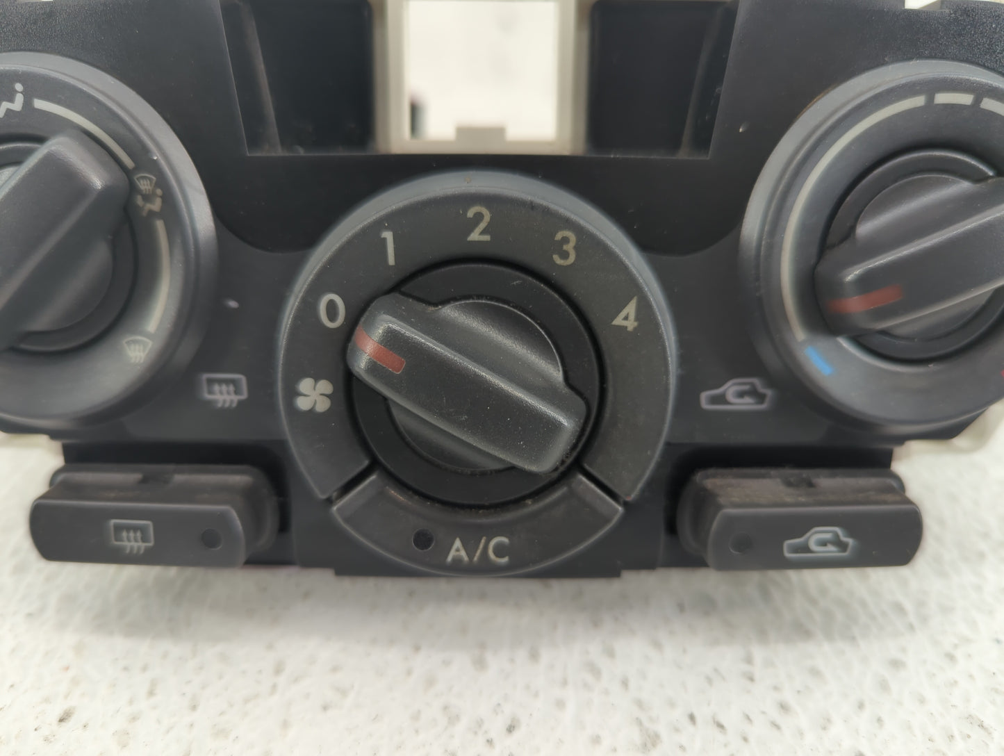 2010 Subaru Forester Climate Control Module Temperature AC/Heater Replacement P/N:5027032504 Fits OEM Used Auto Parts - Oemu
