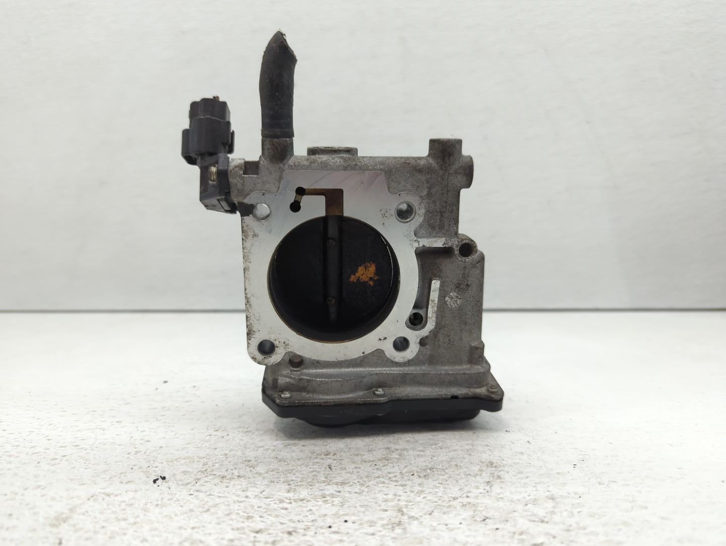 2010 Subaru Forester Throttle Body P/N:5M22 0862 Fits Fits 2006 2007 2008 2009 OEM Used Auto Parts - Oemusedautoparts1.com