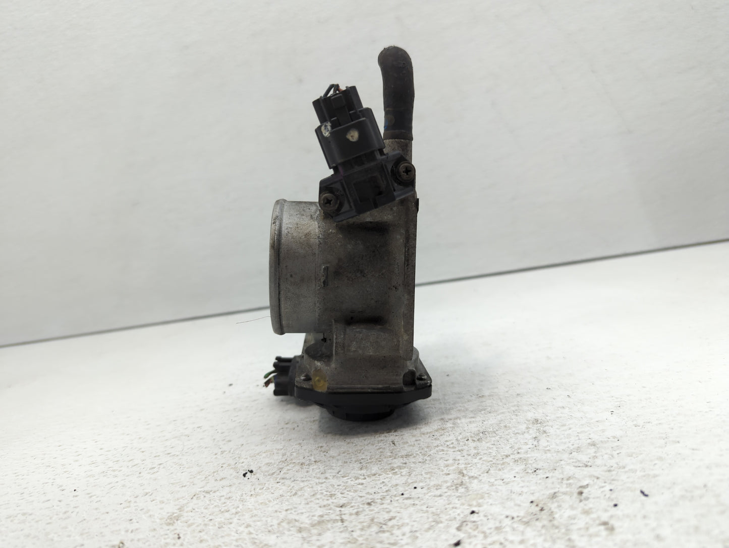 2010 Subaru Forester Throttle Body P/N:5M22 0862 Fits Fits 2006 2007 2008 2009 OEM Used Auto Parts - Oemusedautoparts1.com