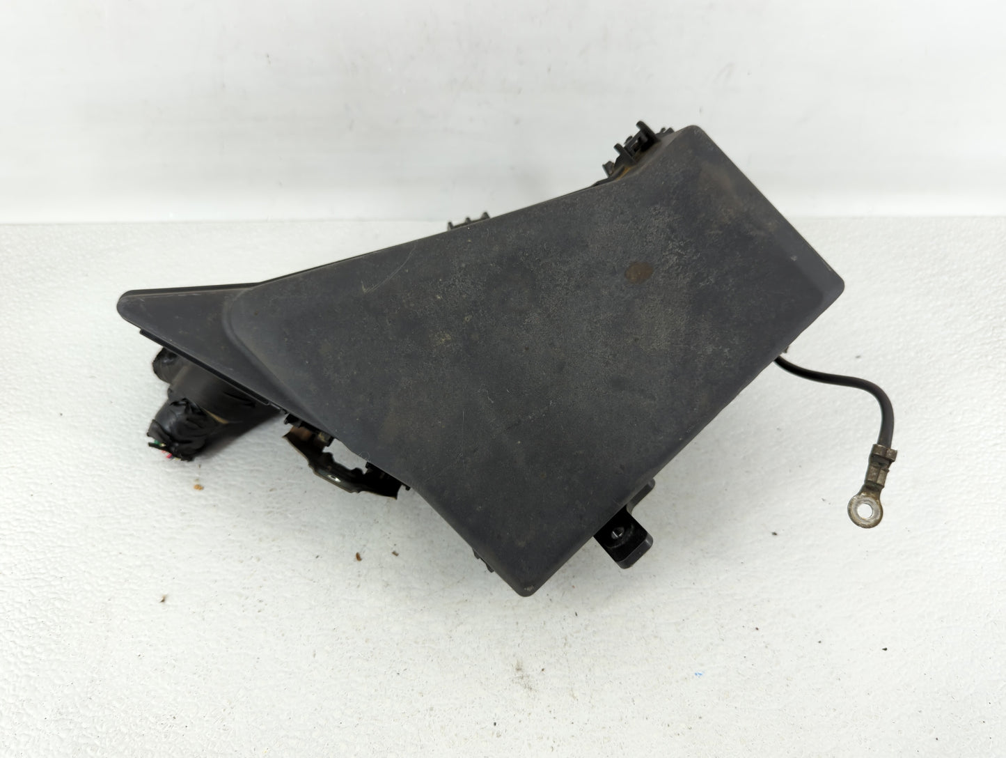 2010-2013 Subaru Forester Fusebox Fuse Box Panel Relay Module P/N:MB100200B Fits Fits 2010 2011 2012 2013 OEM Used Auto Part