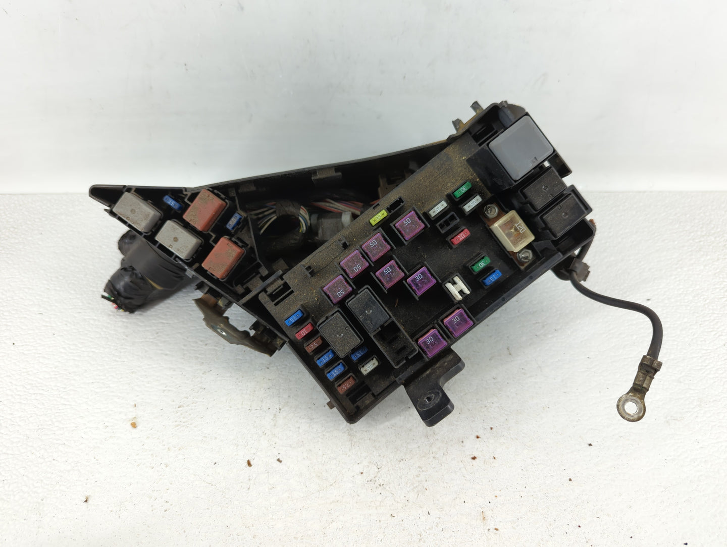 2010-2013 Subaru Forester Fusebox Fuse Box Panel Relay Module P/N:MB100200B Fits Fits 2010 2011 2012 2013 OEM Used Auto Part