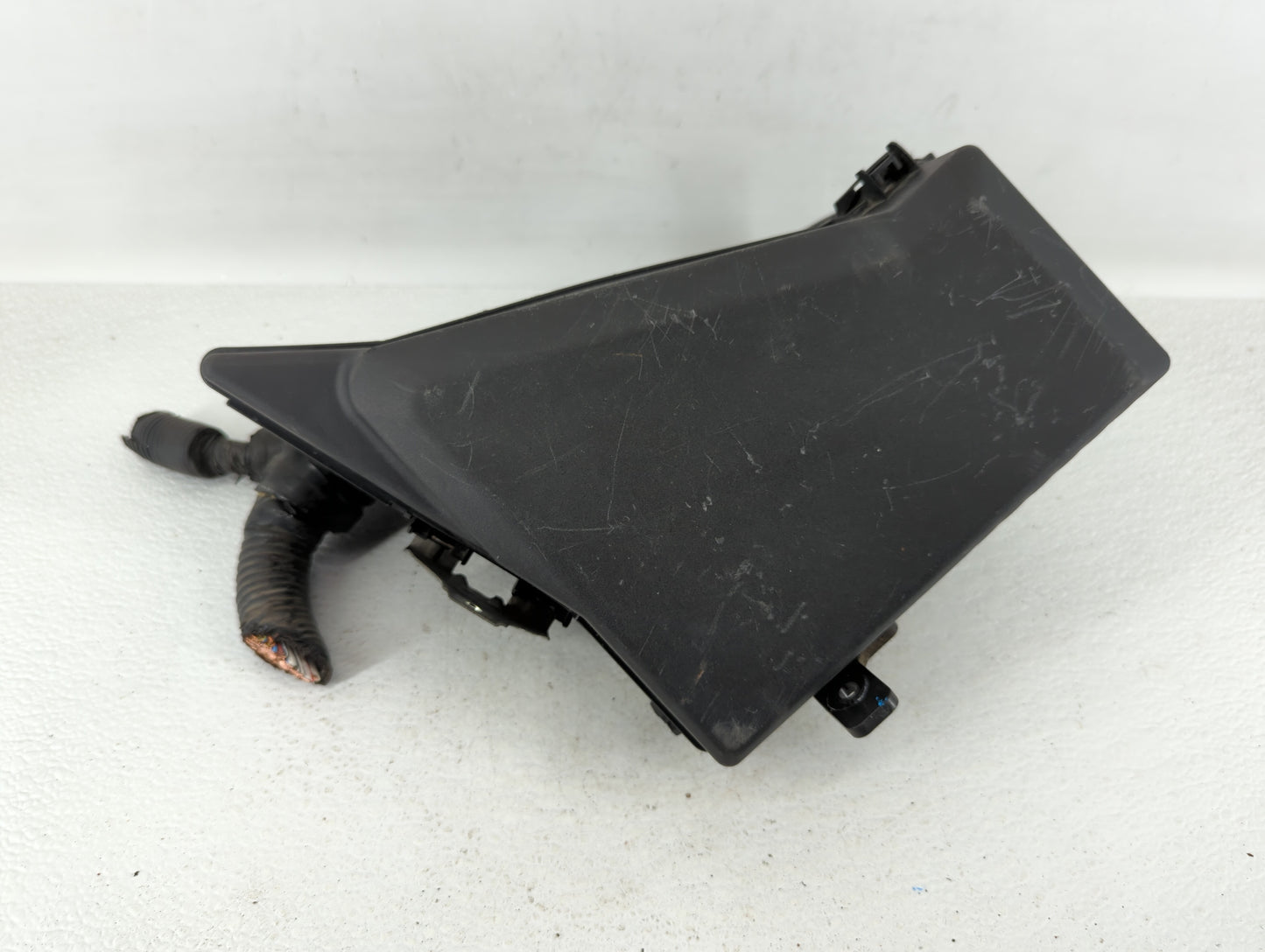 2010-2013 Subaru Forester Fusebox Fuse Box Panel Relay Module P/N:MB100200B Fits Fits 2010 2011 2012 2013 OEM Used Auto Part