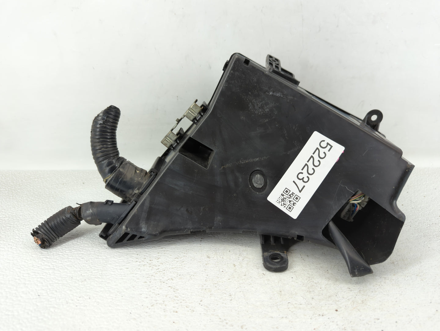 2010-2013 Subaru Forester Fusebox Fuse Box Panel Relay Module P/N:MB100200B Fits Fits 2010 2011 2012 2013 OEM Used Auto Part