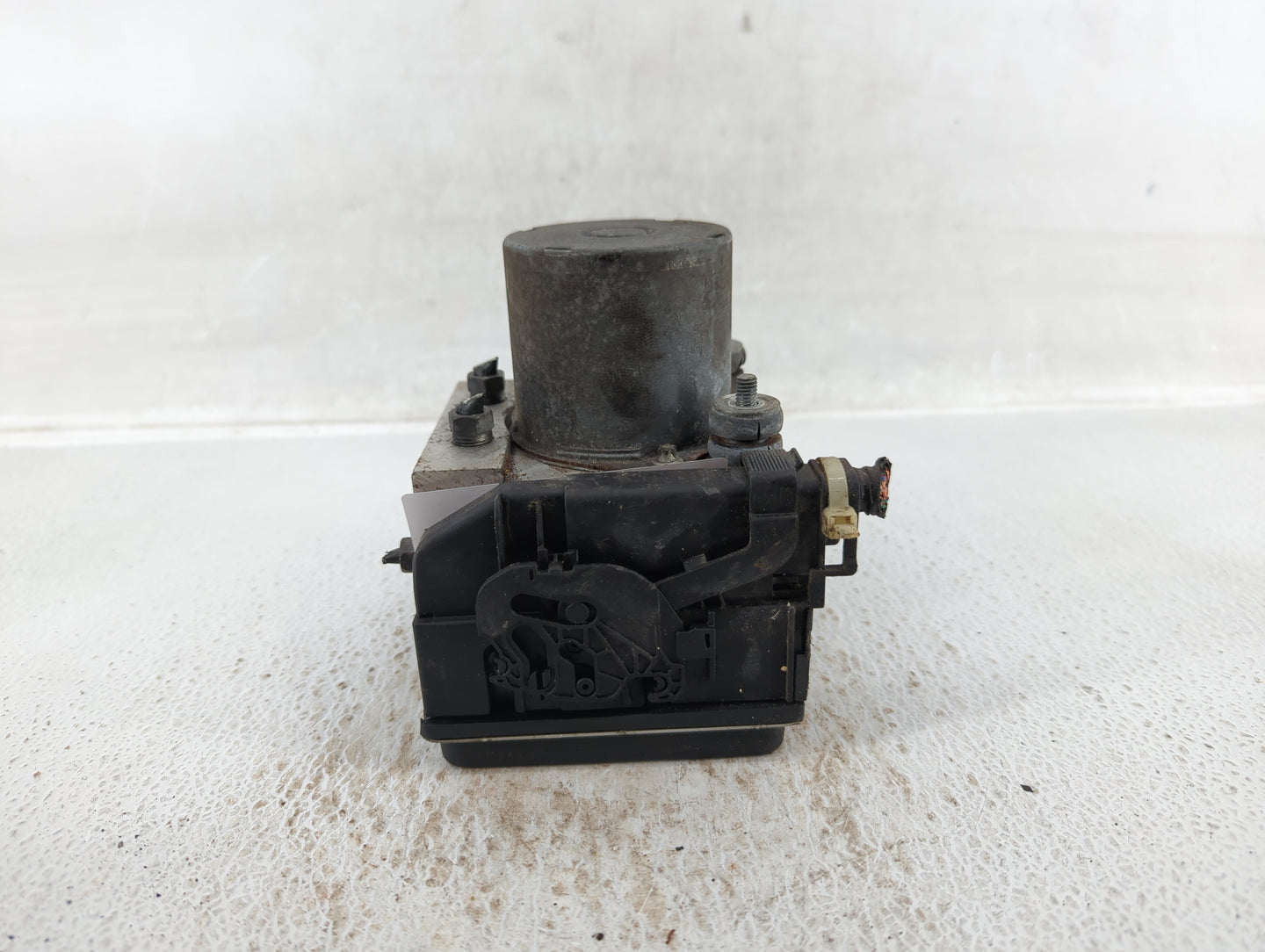 2009-2010 Subaru Forester ABS Pump Control Module Replacement Fits Fits 2009 2010 OEM Used Auto Parts - Oemusedautoparts1.co