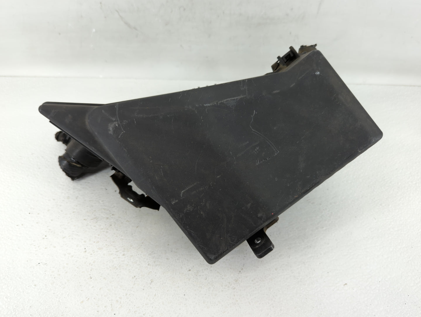 2010-2013 Subaru Forester Fusebox Fuse Box Panel Relay Module P/N:MB100200B Fits Fits 2010 2011 2012 2013 OEM Used Auto Part
