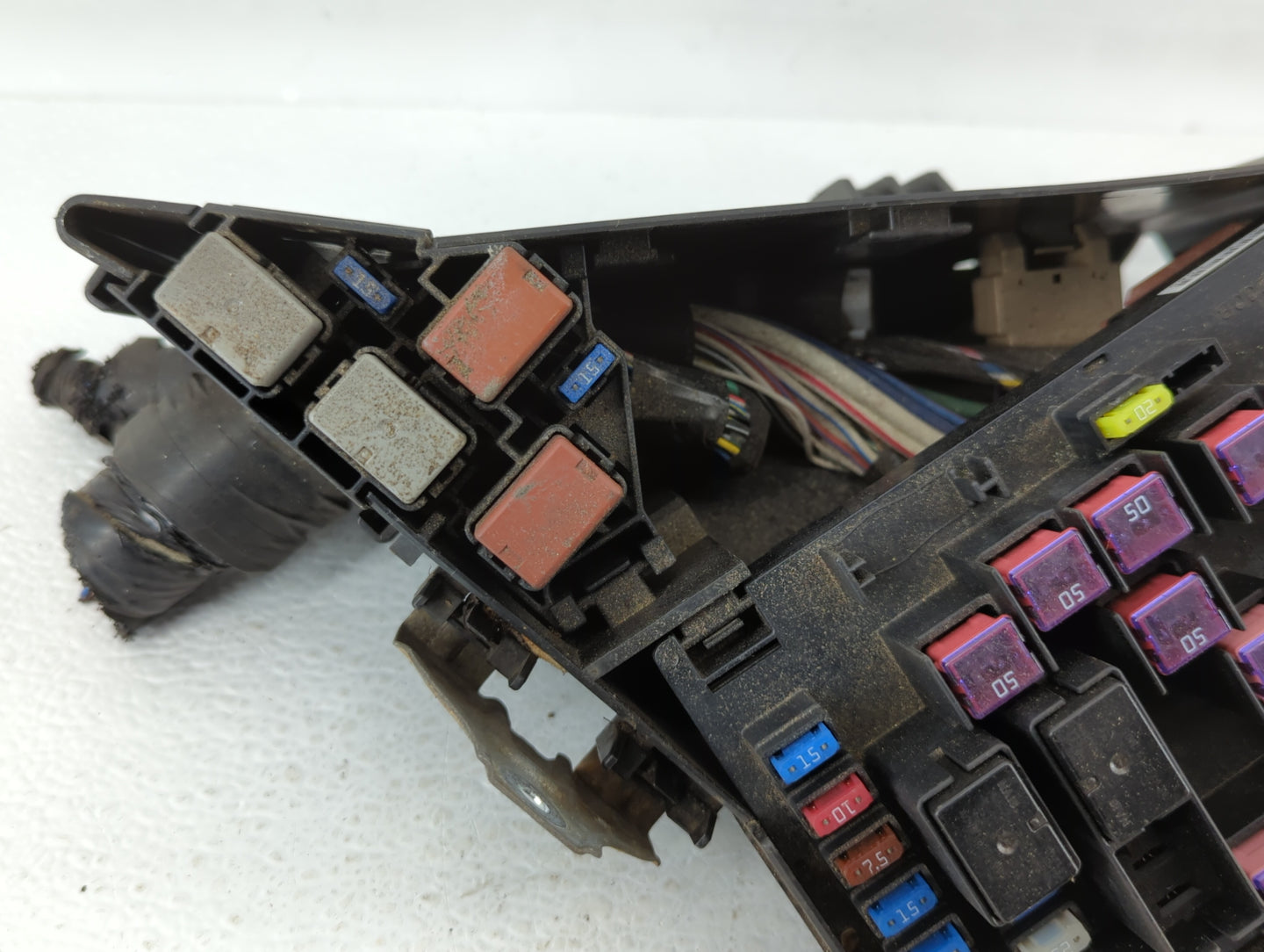2010-2013 Subaru Forester Fusebox Fuse Box Panel Relay Module P/N:MB100200B Fits Fits 2010 2011 2012 2013 OEM Used Auto Part