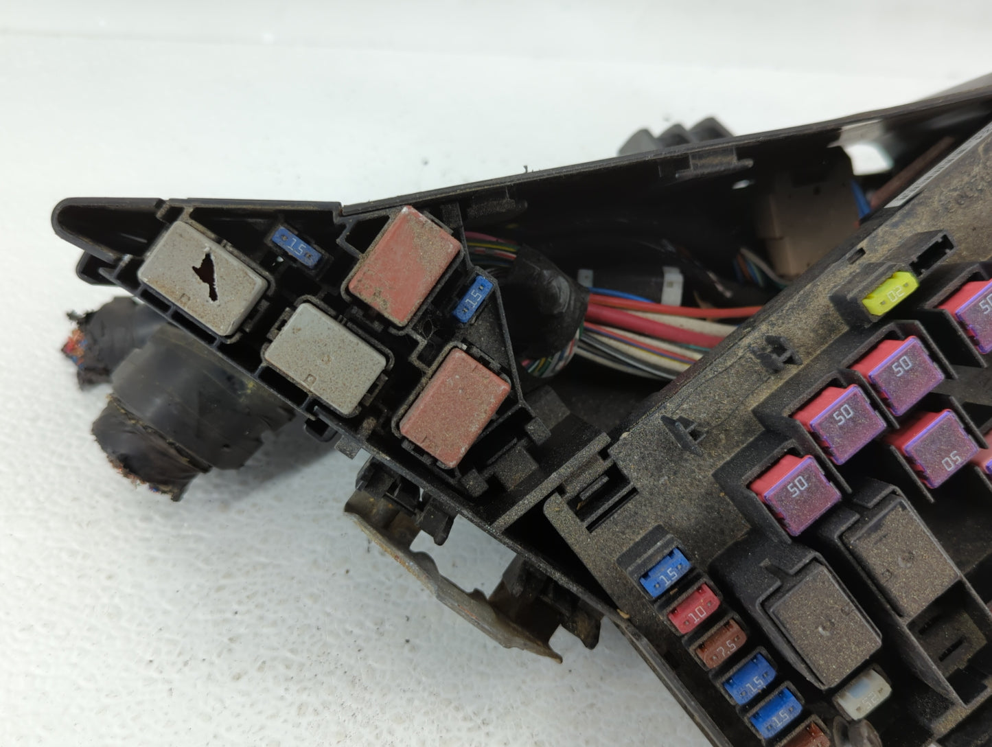 2010-2013 Subaru Forester Fusebox Fuse Box Panel Relay Module P/N:MB100200B Fits Fits 2010 2011 2012 2013 OEM Used Auto Part