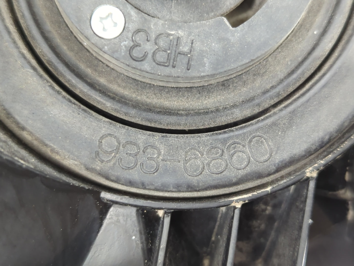 2010 Subaru Forester Tail Light Assembly Passenger Right OEM P/N:933-6860 Fits OEM Used Auto Parts - Oemusedautoparts1.com