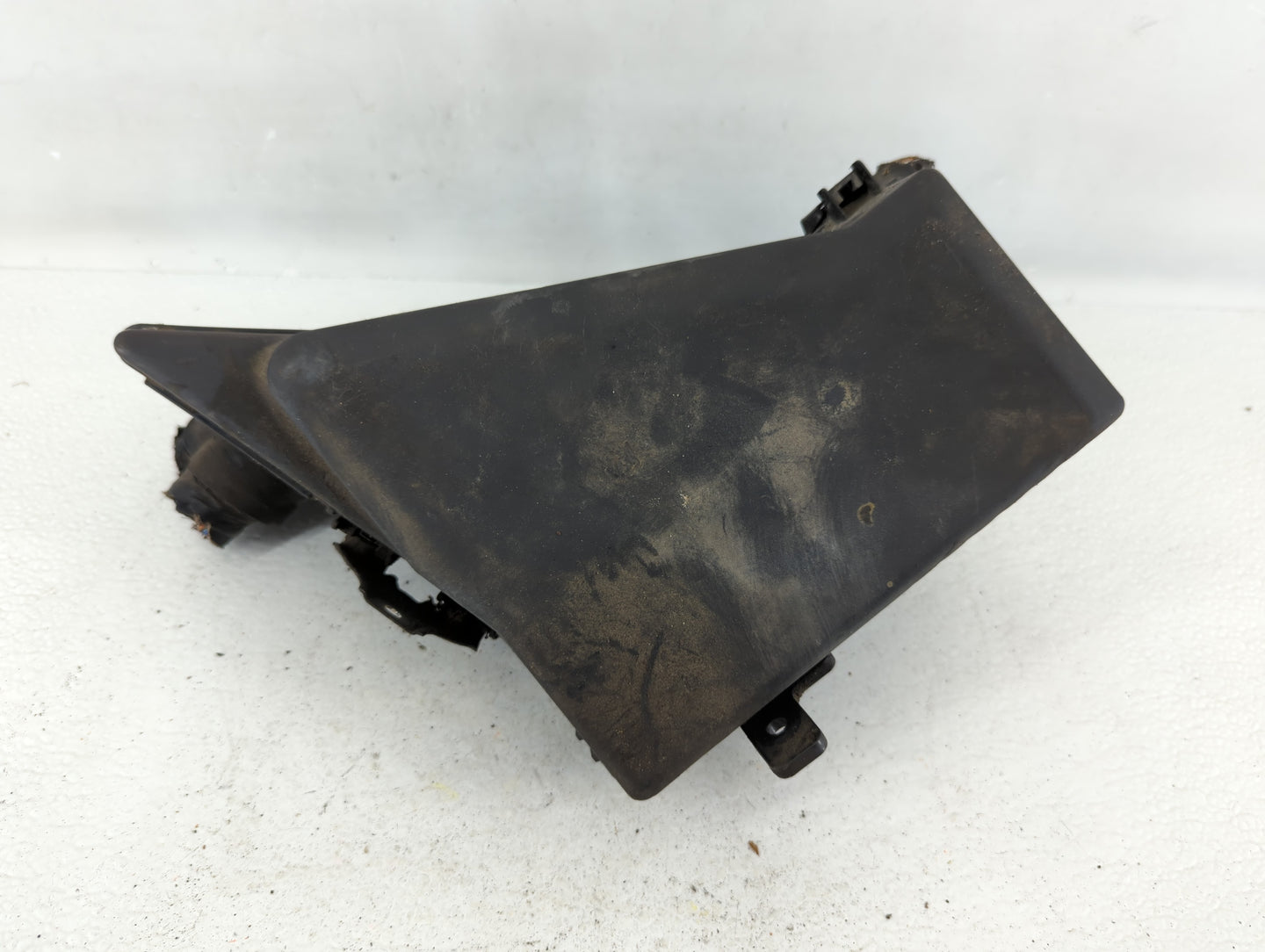 2010-2013 Subaru Forester Fusebox Fuse Box Panel Relay Module P/N:MB100200B Fits Fits 2010 2011 2012 2013 OEM Used Auto Part