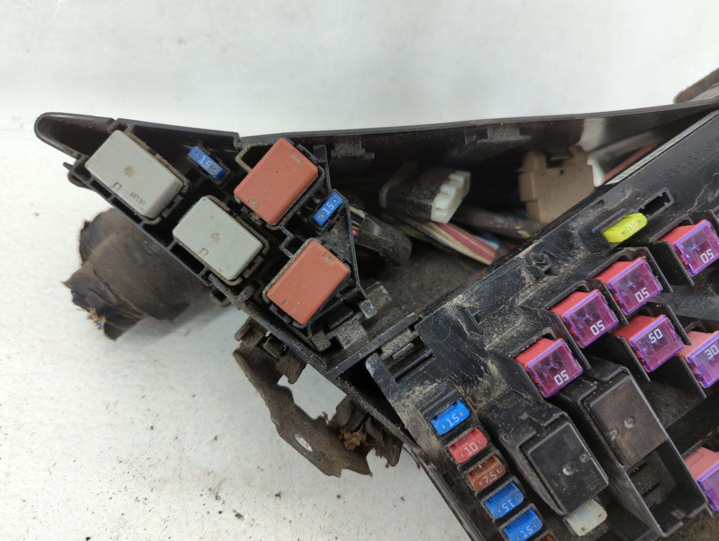 2010-2013 Subaru Forester Fusebox Fuse Box Panel Relay Module P/N:MB100200B Fits Fits 2010 2011 2012 2013 OEM Used Auto Part