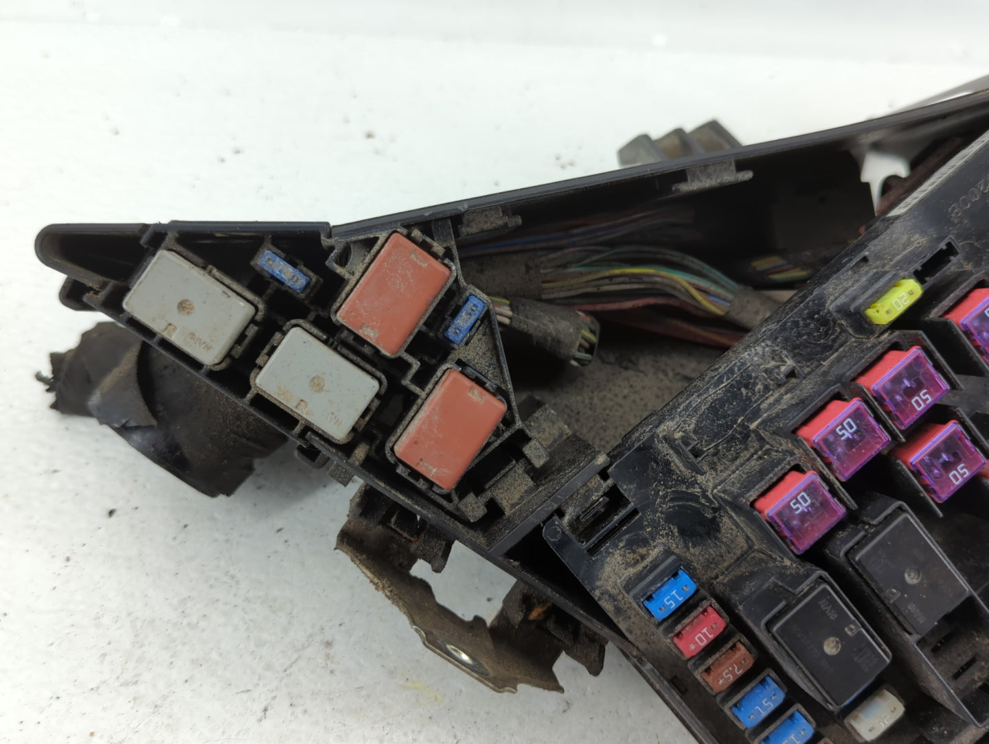 2010-2013 Subaru Forester Fusebox Fuse Box Panel Relay Module P/N:MB100200B Fits Fits 2010 2011 2012 2013 OEM Used Auto Part