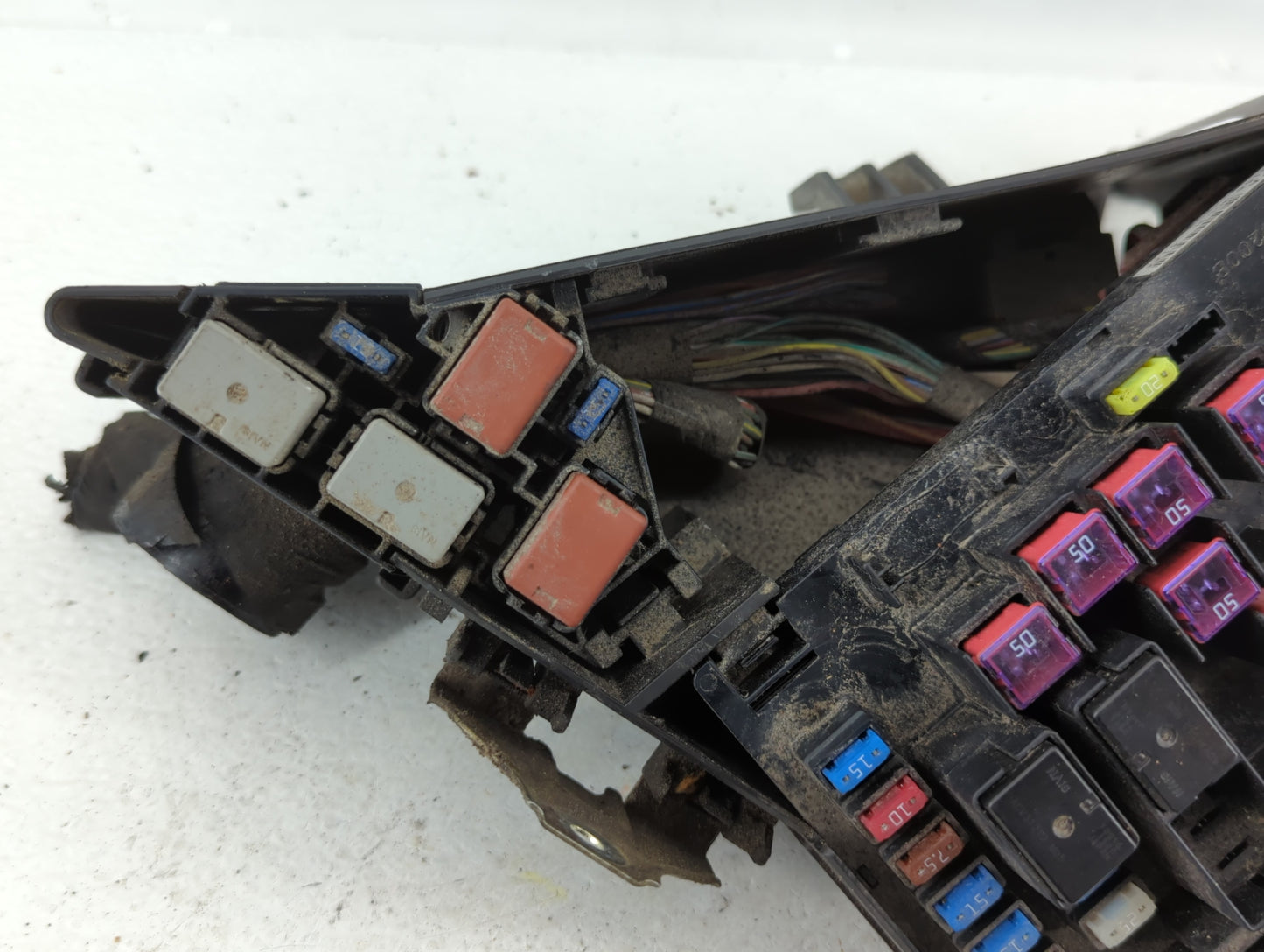 2010-2013 Subaru Forester Fusebox Fuse Box Panel Relay Module P/N:MB100200B Fits Fits 2010 2011 2012 2013 OEM Used Auto Part
