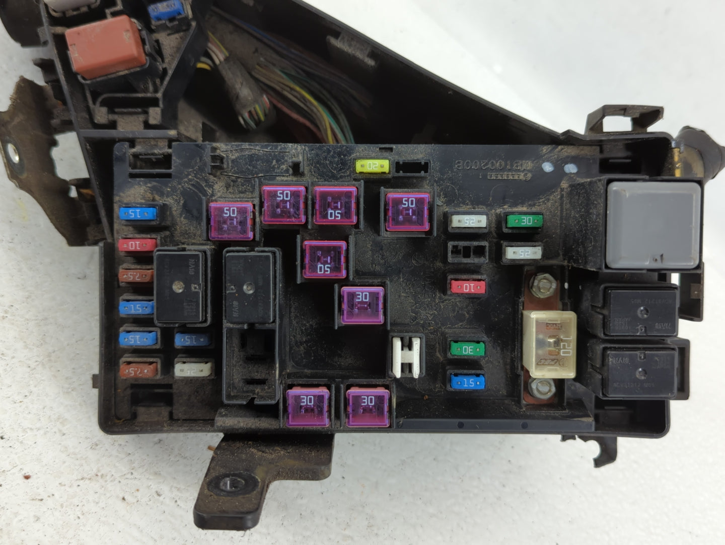 2010-2013 Subaru Forester Fusebox Fuse Box Panel Relay Module P/N:MB100200B Fits Fits 2010 2011 2012 2013 OEM Used Auto Part