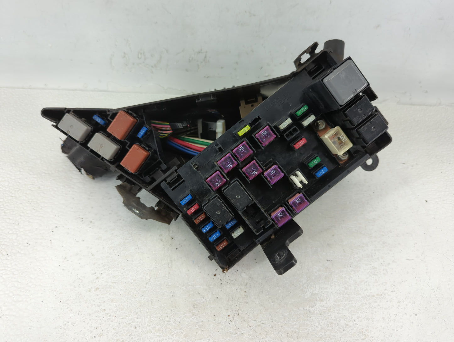 2010-2013 Subaru Forester Fusebox Fuse Box Panel Relay Module P/N:82241FG010 MB100200B Fits Fits 2010 2011 2012 2013 OEM Use