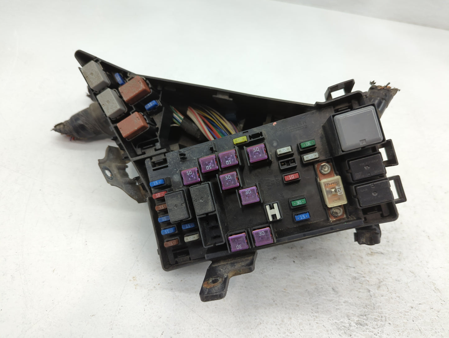 2010-2013 Subaru Forester Fusebox Fuse Box Panel Relay Module P/N:MB700200B Fits Fits 2010 2011 2012 2013 OEM Used Auto Part