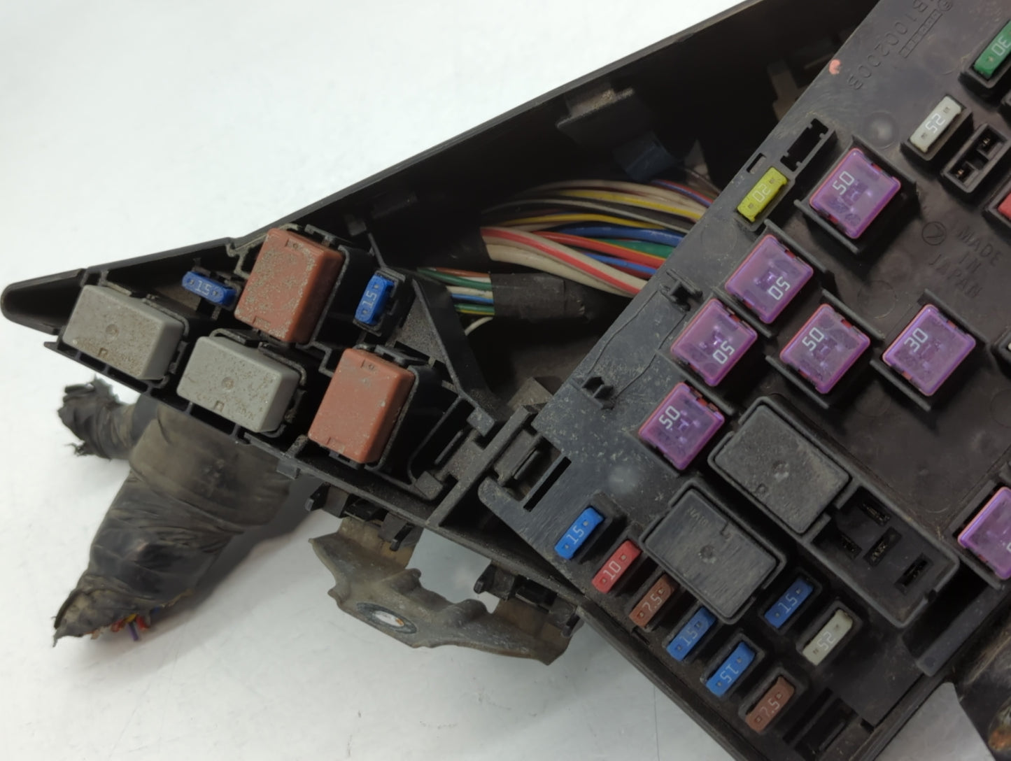 2010-2013 Subaru Forester Fusebox Fuse Box Panel Relay Module P/N:MB700200B Fits Fits 2010 2011 2012 2013 OEM Used Auto Part