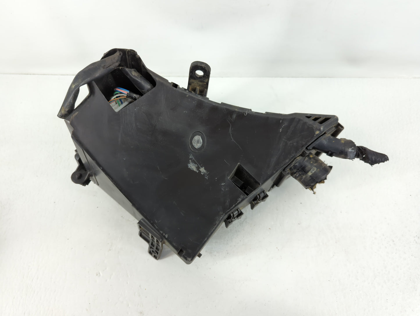 2010-2013 Subaru Forester Fusebox Fuse Box Panel Relay Module P/N:MB502000B Fits Fits 2010 2011 2012 2013 OEM Used Auto Part