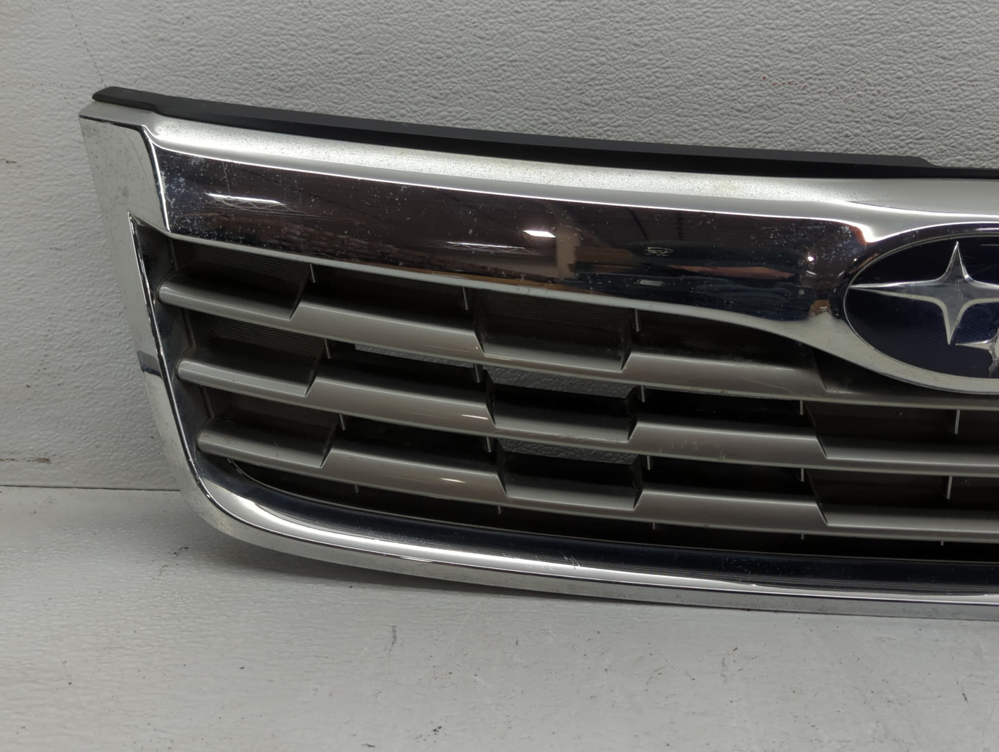 2010 Subaru Forester Front Grille Bumper Not Included - Oemusedautoparts1.com