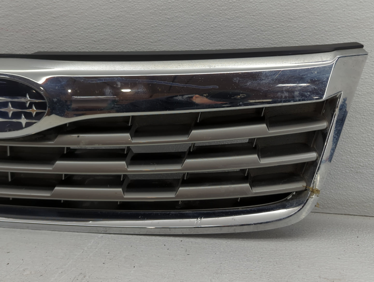 2010 Subaru Forester Front Grille Bumper Not Included - Oemusedautoparts1.com