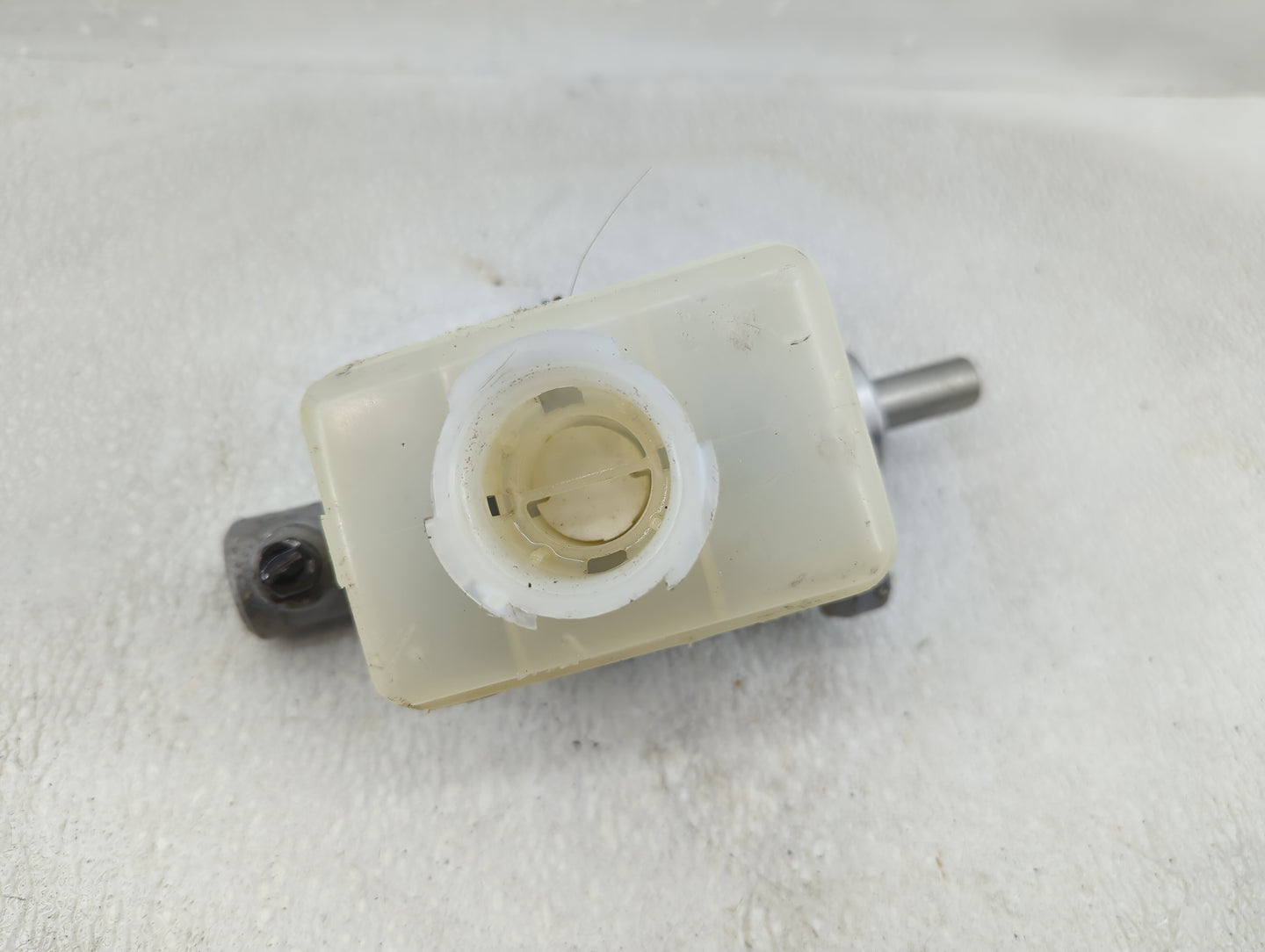 2008-2014 Subaru Impreza Brake Master Cylinder - Oemusedautoparts1.com