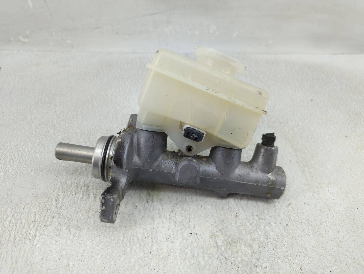 2008-2014 Subaru Impreza Brake Master Cylinder - Oemusedautoparts1.com