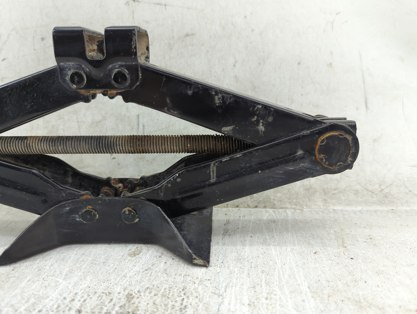 2010 Subaru Impreza Spare Scissor Car Jack 1429276 - Oemusedautoparts1.com