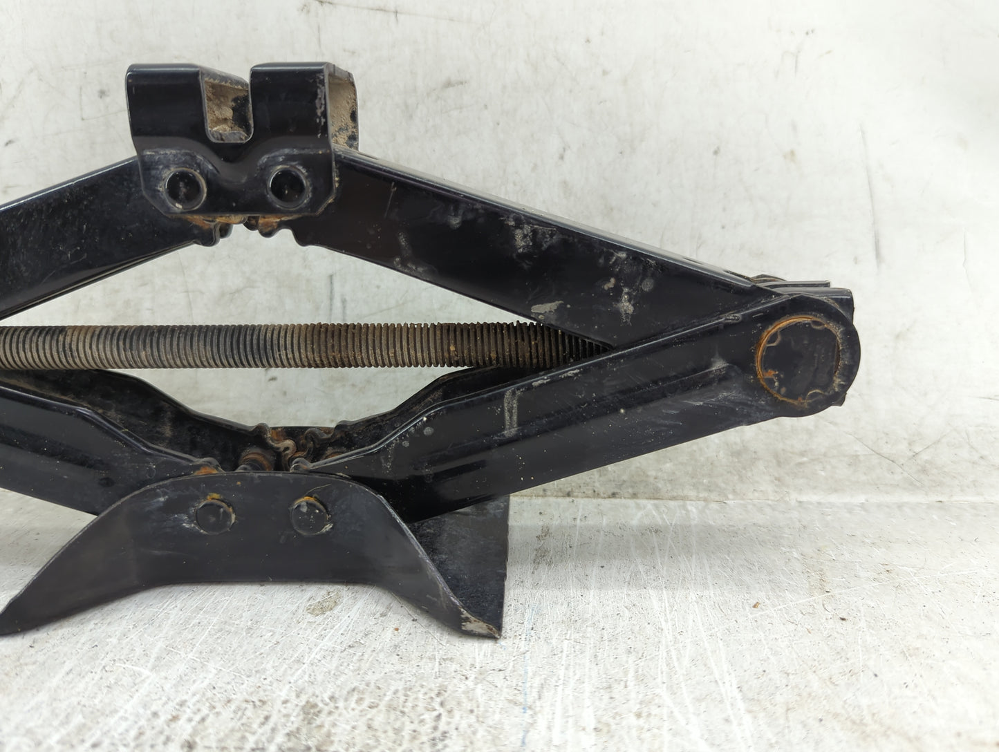 2010 Subaru Impreza Spare Scissor Car Jack 1429276 - Oemusedautoparts1.com