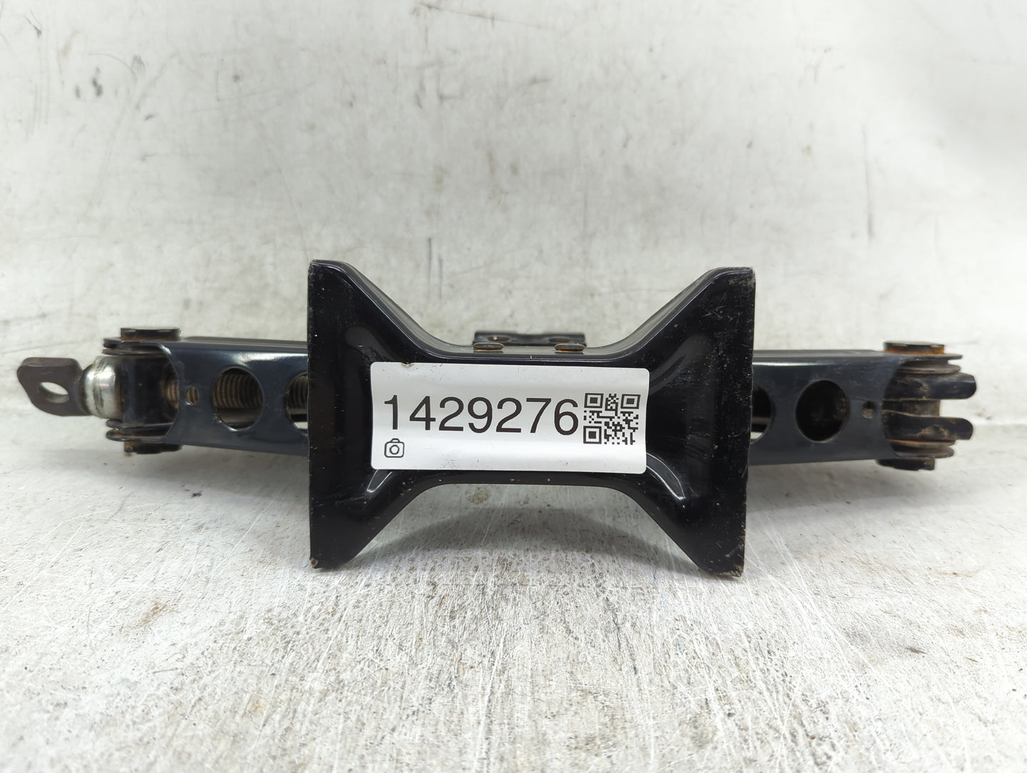 2010 Subaru Impreza Spare Scissor Car Jack 1429276 - Oemusedautoparts1.com