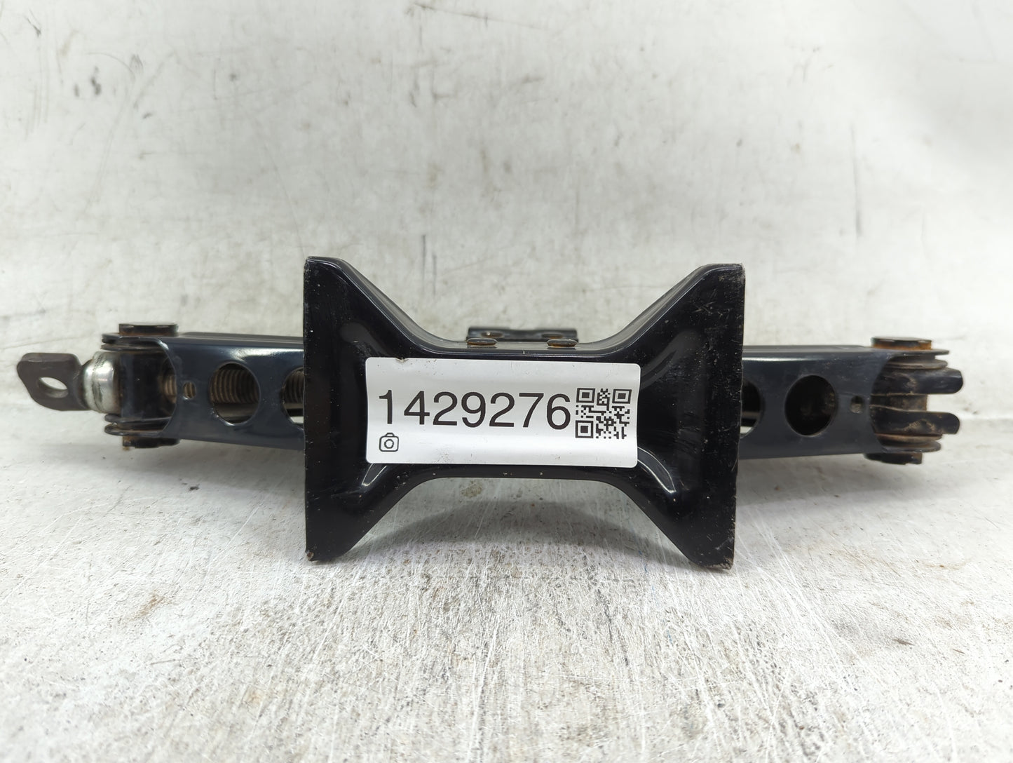 2010 Subaru Impreza Spare Scissor Car Jack 1429276 - Oemusedautoparts1.com