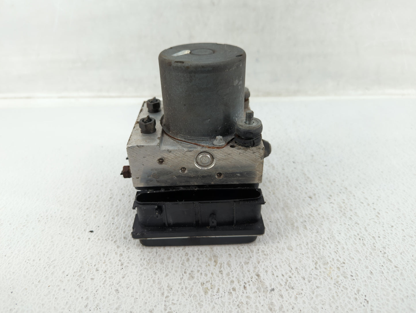 2008-2011 Subaru Impreza ABS Pump Control Module Replacement P/N:2756T G040 Fits Fits 2008 2009 2010 2011 OEM Used Auto Part