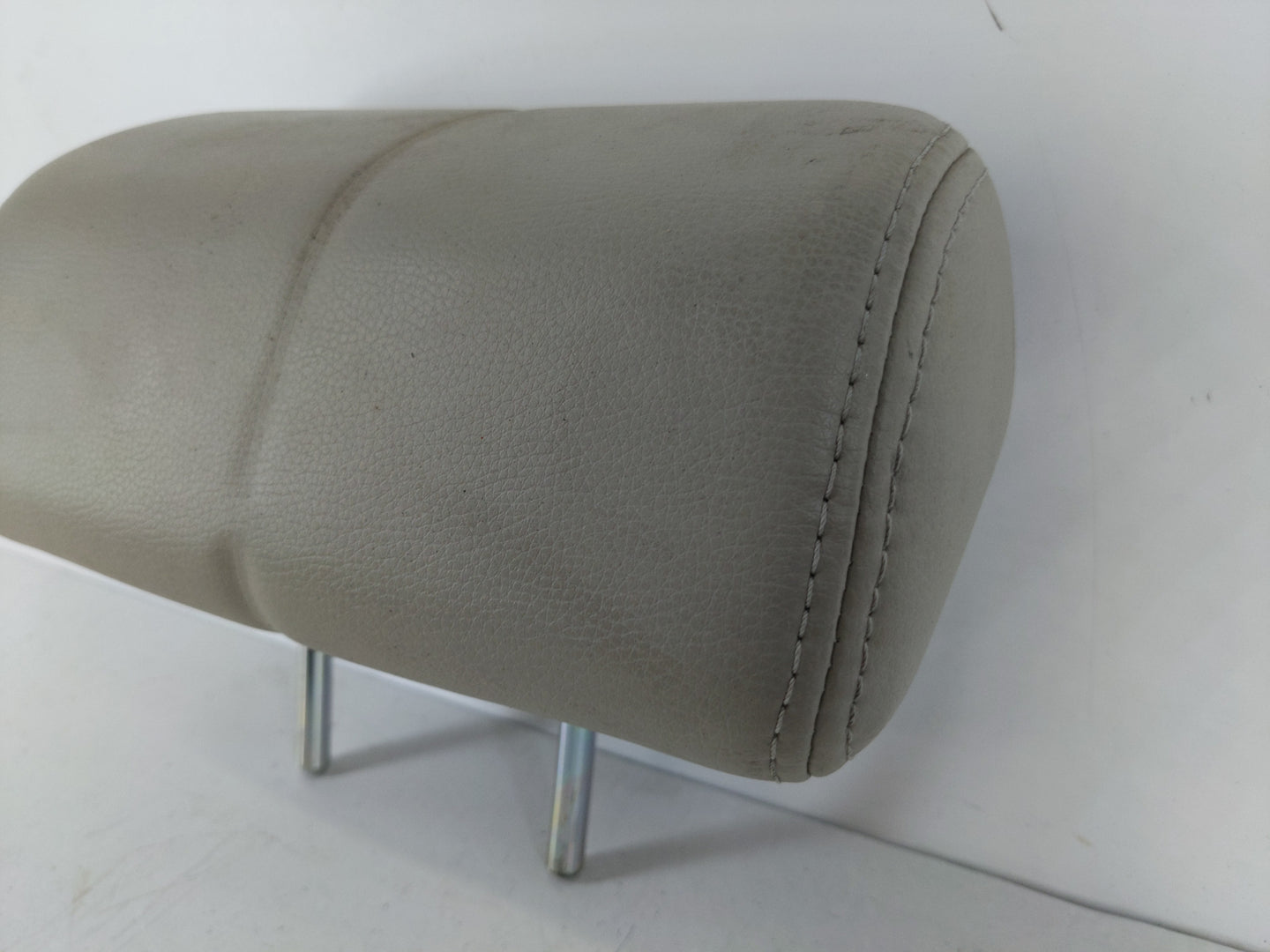 2010 Subaru Legacy Headrest Head Rest Rear Center Seat Fits OEM Used Auto Parts - Oemusedautoparts1.com