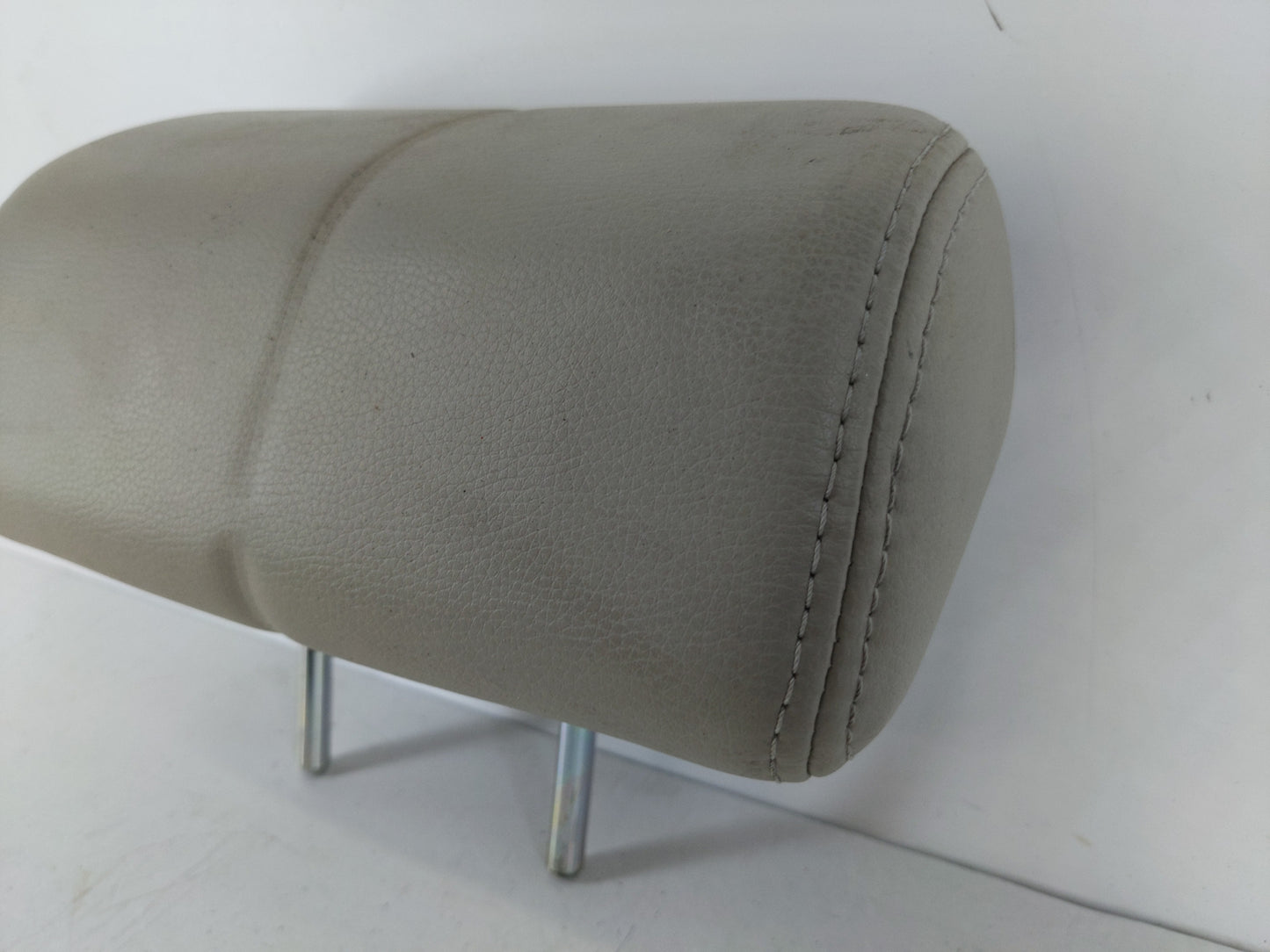 2010 Subaru Legacy Headrest Head Rest Rear Center Seat Fits OEM Used Auto Parts - Oemusedautoparts1.com